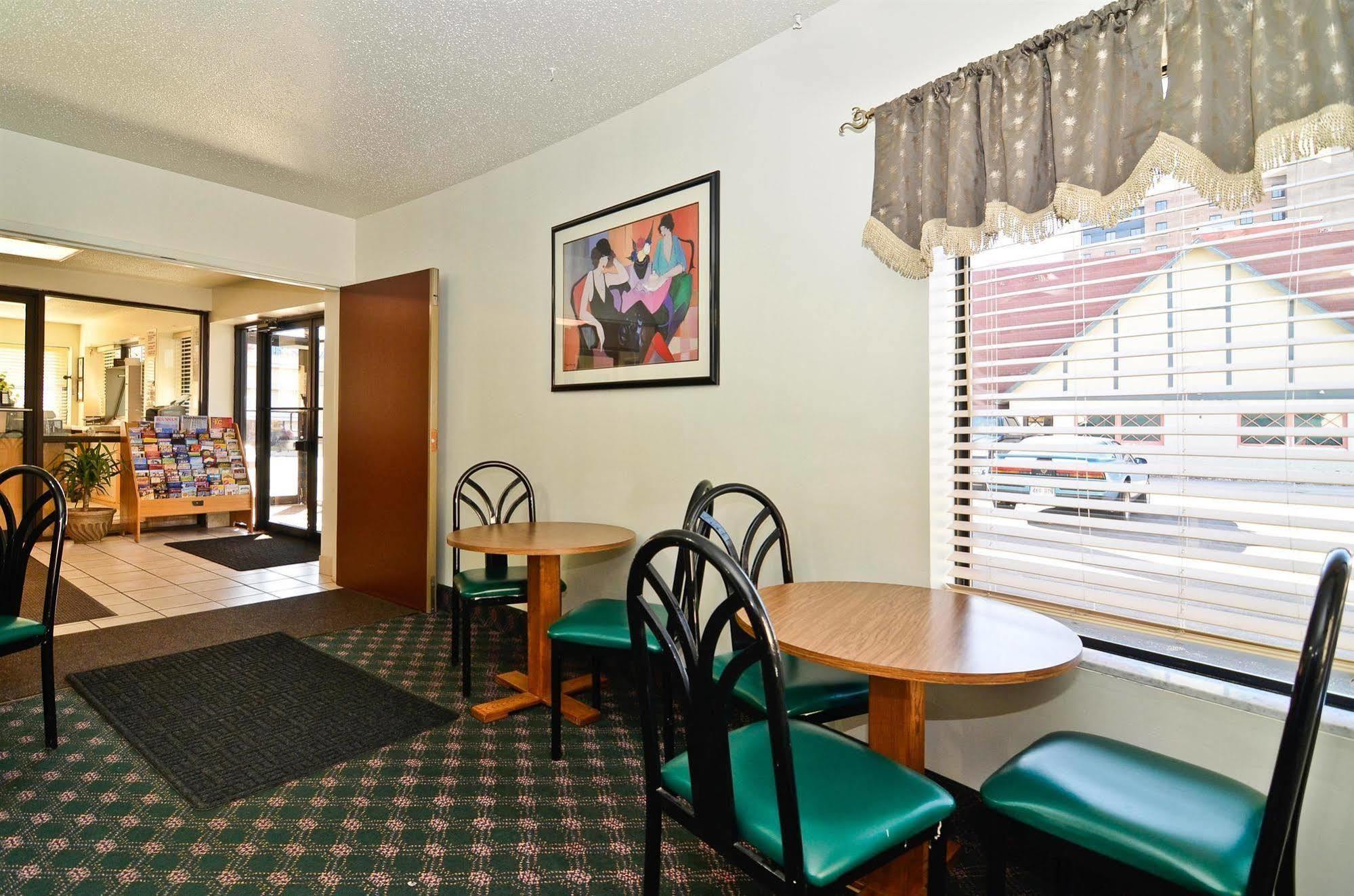 Comfort Inn Kansas City Restaurant foto